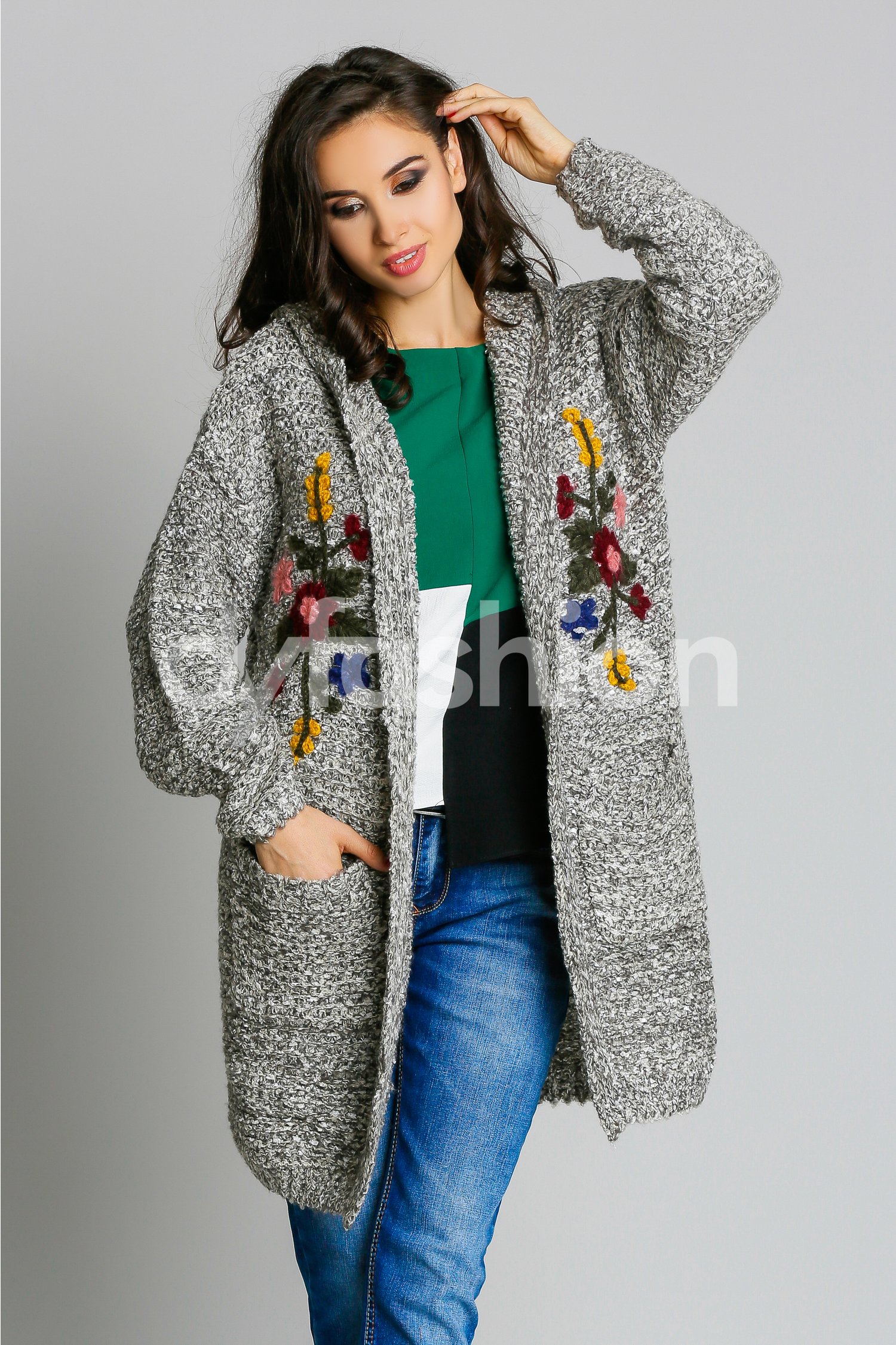 Cardigan Bej Tricotat cu Broderie