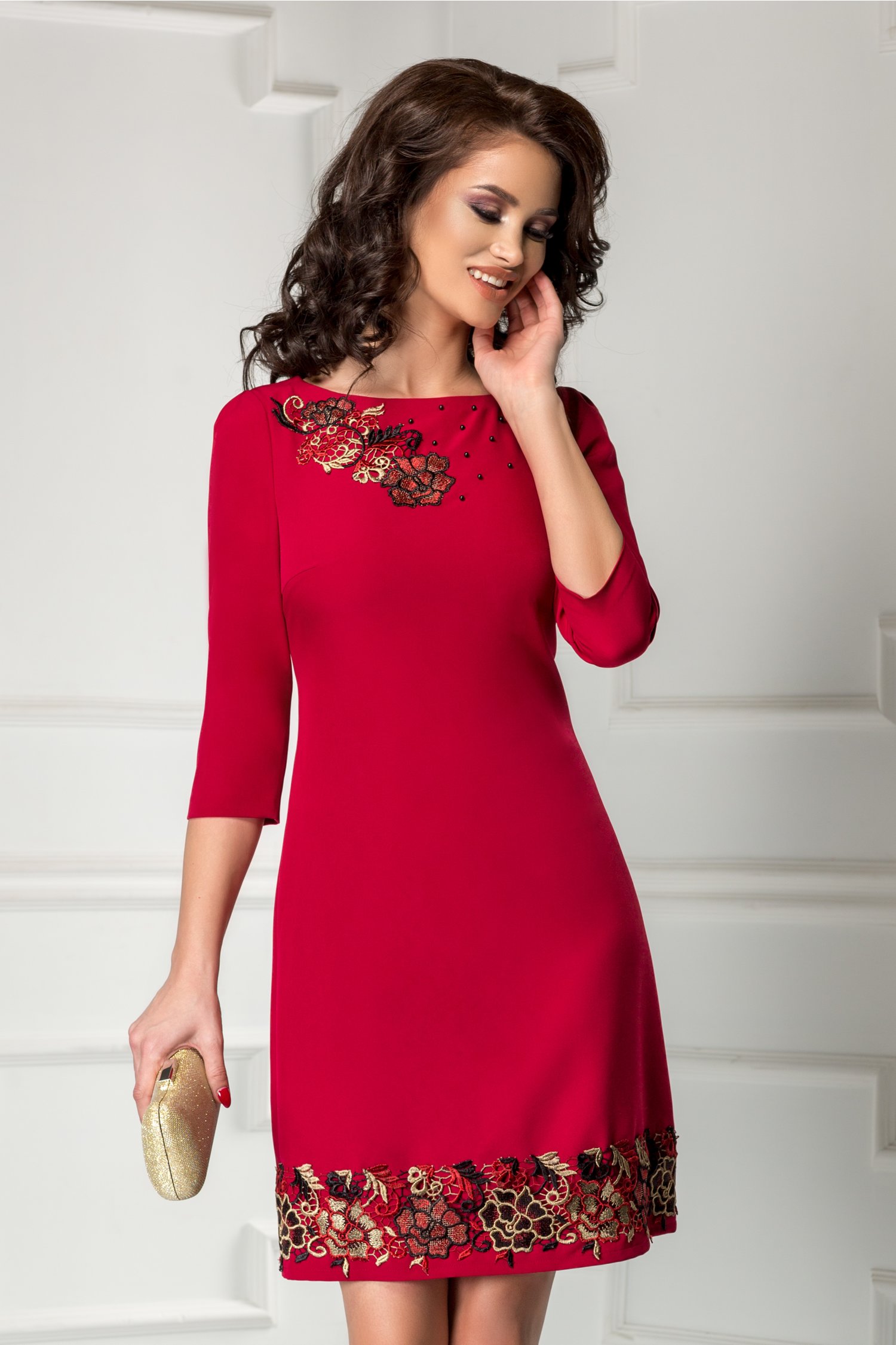 Rochie Linda bordo cu broderie si perle