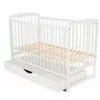 Patut din lemn bebe, 120x60 cm, Cu sertar cu capac, Din lemn de pin si mdf, Stabil si rezistent, Inaltime saltea reglabila pe 3 nivele, Laterala cu 3 bete detasabile, EN716-1, EN716-2, Alb, Babyneeds, Ola + Saltea 10 cm - 8