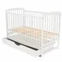 Patut din lemn bebe, 120x60 cm, Cu sertar cu capac, Din lemn de pin si mdf, Stabil si rezistent, Inaltime saltea reglabila pe 3 nivele, Laterala cu 3 bete detasabile, EN716-1, EN716-2, Alb, Babyneeds, Ola + Saltea 12 cm - 6