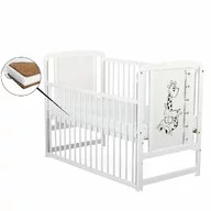Patut din lemn bebe, 120x60 cm, Cu laterala culisanta, Din lemn de pin si mdf, Stabil si rezistent, Inaltime saltea reglabila pe 3 nivele, Laterala cu 3 bete detasabile, EN716-1, EN716, Alb, Babyneeds, Timmi Girafa + Saltea 10 cm