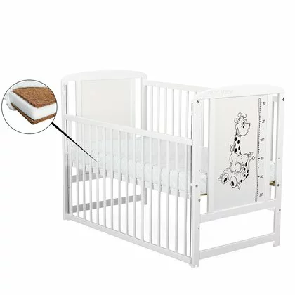 Patut din lemn bebe, 120x60 cm, Cu laterala culisanta, Din lemn de pin si mdf, Stabil si rezistent, Inaltime saltea reglabila pe 3 nivele, Laterala cu 3 bete detasabile, EN716-1, EN716, Alb, Babyneeds, Timmi Girafa + Saltea 10 cm