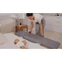 Bariera de protectie pentru pat, Lionelo, Lora XL, Pliabila, Sistem de blocare StandSafe, Geanta de transport inclusa, 150x46 cm, Conform cu BS 7972:2001+A1:2009, Gri - 19