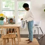Scaun inalt de masa, Ingenuity, Multifunctional, Cu functii diverse, Inclinare in 3 pozitii, Cu suport picioare reglabil in 2 pozitii, Cu tavita detasabila si reglabila cu o singura mana, Cu 3 pozitii de blocare, Cu roti, Cu vibratii, 0-5 ani, Gri - 20