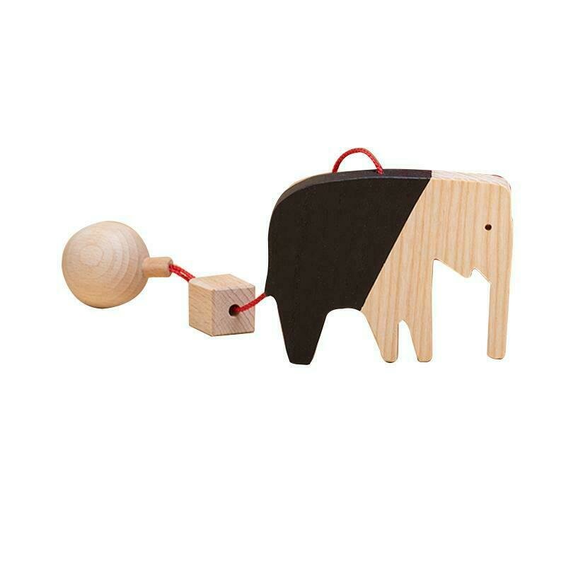 Mobbli - jucarie din lemn elefant, natur-negru, pentru carusel / centru de activitati,