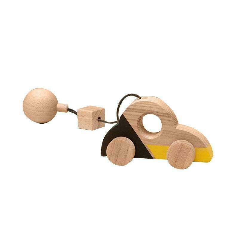 Mobbli - jucarie din lemn masina beetle, colorat, pentru carusel / centru de activitati,