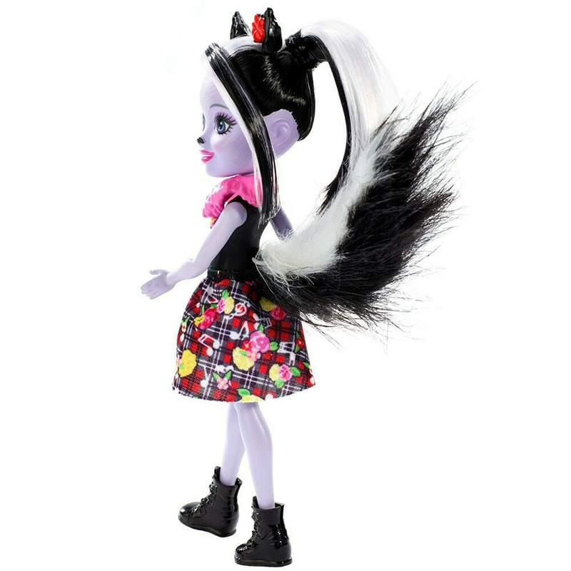 Papusa Enchantimals by Mattel Sage Skunk cu figurina