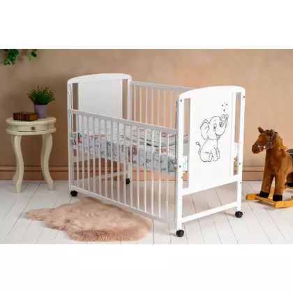 Patut din lemn bebe, 120x60 cm, Cu laterala culisanta, Din lemn de pin si mdf, Stabil si rezistent, Inaltime saltea reglabila pe 3 nivele, Laterala cu 3 bete detasabile, EN716-1, EN716-2, Alb, Qmini, Timmi Elephant