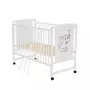 Patut din lemn bebe, 120x60 cm, Din lemn de pin si mdf, Stabil si rezistent, Inaltime saltea reglabila pe 3 nivele, Laterala cu 3 bete detasabile, EN716-1, EN716-2, Alb, Qmini, Timmi Elephant + Saltea 8 cm - 7