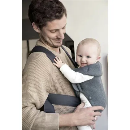 BabyBjorn - Marsupiu anatomic Mini, cu pozitii multiple de purtare – Dark Grey, 3D Jersey