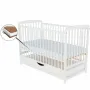 Patut din lemn bebe, 120x60 cm, Cu sertar cu capac, Din lemn de pin si mdf, Stabil si rezistent, Inaltime saltea reglabila pe 3 nivele, Laterala cu 3 bete detasabile, EN716-1, EN716-2, Alb, Babyneeds, Ola + Saltea 8 cm - 1