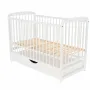 Patut din lemn bebe, 120x60 cm, Cu sertar cu capac, Din lemn de pin si mdf, Stabil si rezistent, Inaltime saltea reglabila pe 3 nivele, Laterala cu 3 bete detasabile, EN716-1, EN716-2, Alb, Babyneeds, Ola + Saltea 8 cm - 7