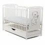 Patut din lemn bebe, 120x60 cm, Cu sertar cu capac, Din lemn de pin si mdf, Stabil si rezistent, Inaltime saltea reglabila pe 3 nivele, Laterala cu 3 bete detasabile, EN716-1, EN716-2, Alb, Babyneeds, Timmi - 1