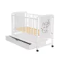 Patut din lemn bebe, 120x60 cm, Cu sertar, Din lemn de pin si mdf, Stabil si rezistent, Inaltime saltea reglabila pe 3 nivele, Laterala cu 3 bete detasabile, EN716-1, EN716-2, Alb, Qmini, Timmi Elephant + Saltea 10 cm - 8