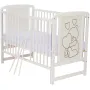 Patut din lemn, 120x60 cm, Cu laterala culisanta, Din lemn de pin si mdf, Stabil si rezistent, Inaltime saltea reglabila pe 3 nivele, Laterala cu 3 bete detasabile, EN716-1, EN716-2, Alb, Qmini, Timmi Heart + Saltea 10 cm - 11