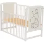 Patut din lemn, 120x60 cm, Cu laterala culisanta, Din lemn de pin si mdf, Stabil si rezistent, Inaltime saltea reglabila pe 3 nivele, Laterala cu 3 bete detasabile, EN716-1, EN716-2, Alb, Qmini, Timmi Heart + Saltea 10 cm - 16