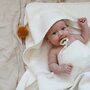 Babyly - Prosop de baie pentru bebelusi din bumbac waffle, cu gluga si ciucuras, Alb Lapte 70x140 cm - 3
