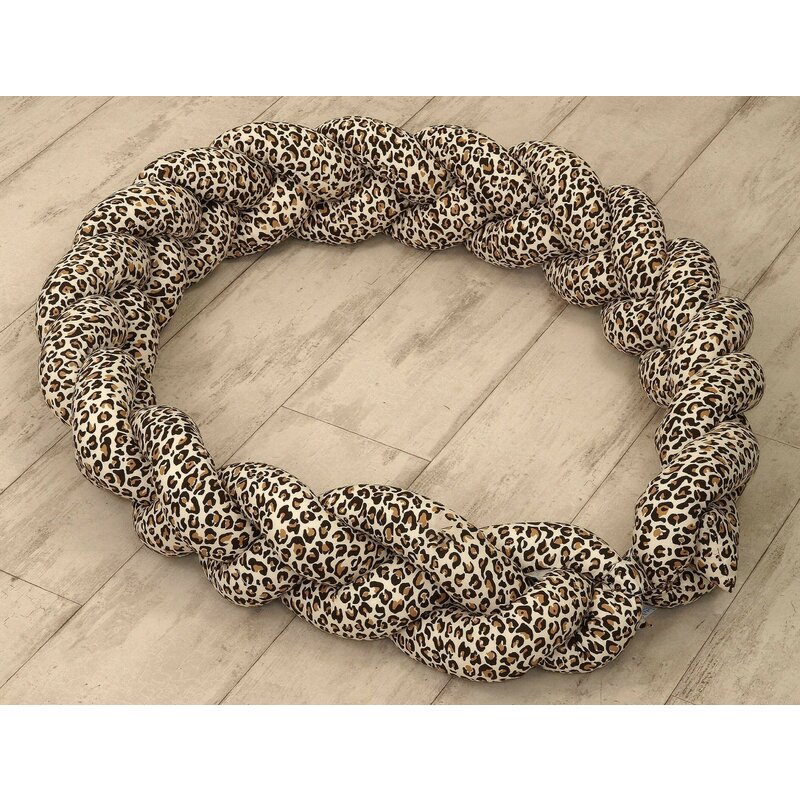 Amy - aparatoare laterala pat bumper impletit 210 cm, cu inchidere velcro animal print, bej