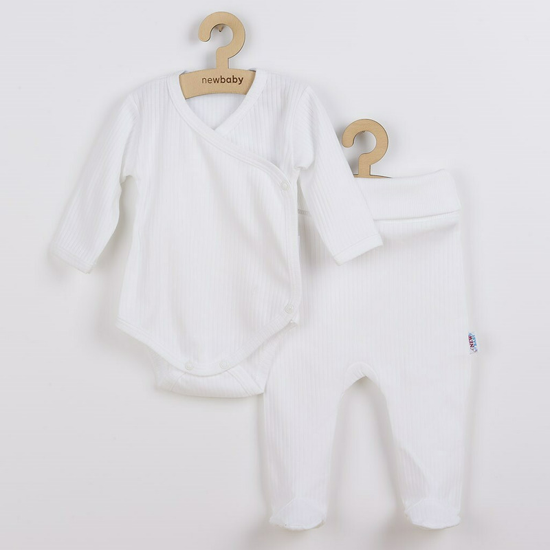 Set 2 piese, New Baby, Include body cu maneca lunga si pantaloni cu botosei, Marime 62, Din bumbac 100%, Practical White