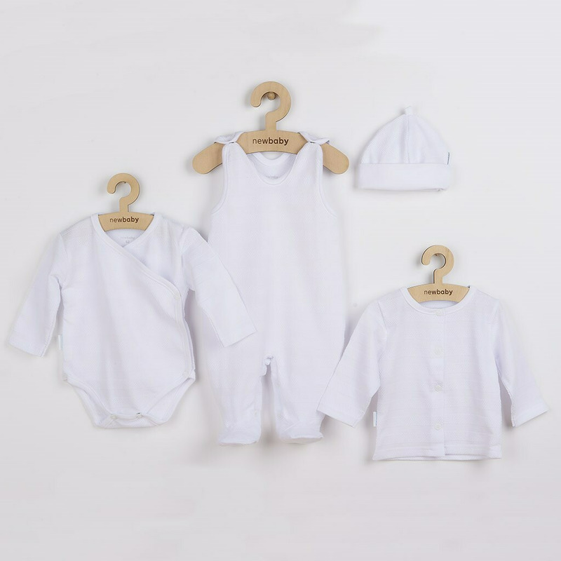 Set 4 piese, New Baby, Include bluza, body cu maneca lunga, salopeta fara maneci, caciulita, Marime 56, Din bumbac 100%, I am white