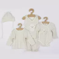 Set 4 piese, New Baby, Include bluza, body cu maneca lunga, salopeta fara maneci, caciulita, Marime 56, Din bumbac 100%, Sweet Bear Beige