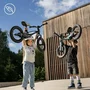 Bicicleta fara pedale, Lionelo, Bart, Usoara, Cu cadru din magneziu, Cu ghidon si sa reglabile, Greutate 3 Kg, 12 inch, Auriu + Casca pentru copii, Reglabila 50-56 cm, Alb - 25
