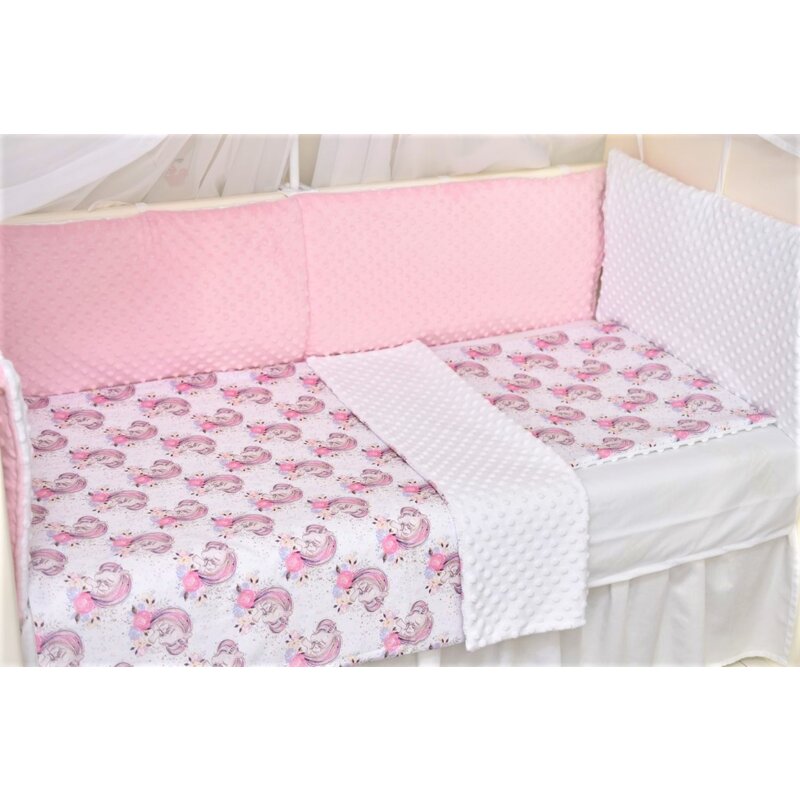 Set complet 7 piese model unicorni si plus minky alb roz patut 120x60 cm