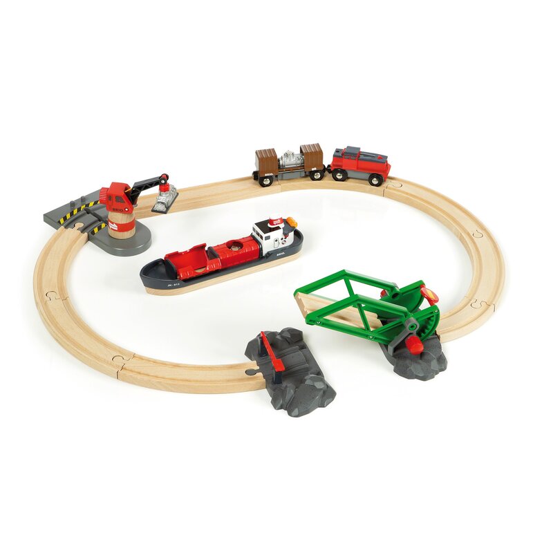 Brio - set port , cu nava de marfa