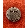 Brosa rotunda Cheia Sol pe fundal albastru deschis, diametru 3.8 cm