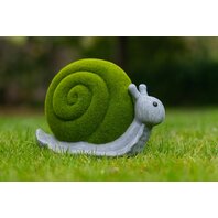 Decoratiune de gradina Melc cu iarba catifelata 12 x 18 x 8cm