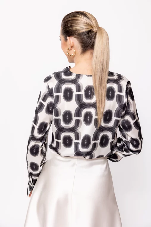 Bluză Caramel elegantă din satin cu guler căzut alb-negru B4512 picture - 3