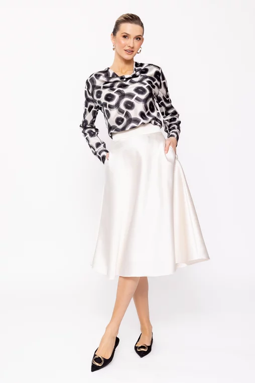 Bluză Caramel elegantă din satin cu guler căzut alb-negru B4512 picture - 4