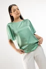 Bluză Caramel elegantă din satin cu strasuri verde B4425 thumbnail picture - 