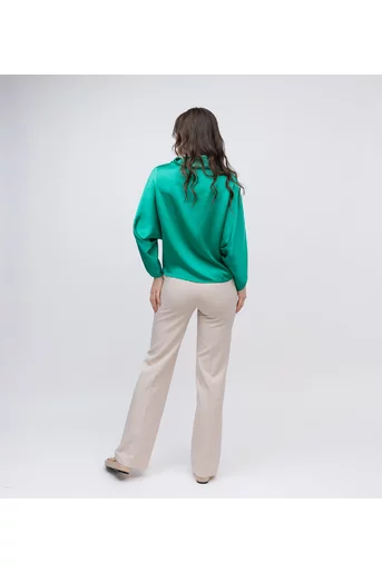 Bluza eleganta din satin cu guler cazut verde B4410
