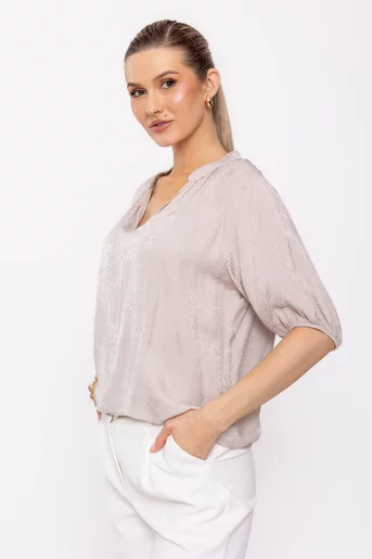 Bluză lejeră din vâscoză bej BLI0206