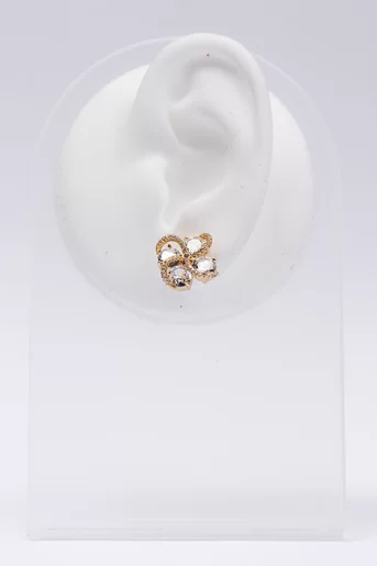 Cercei stud aurii cu pietre strălucitoare, design floral și tăieturi mixte