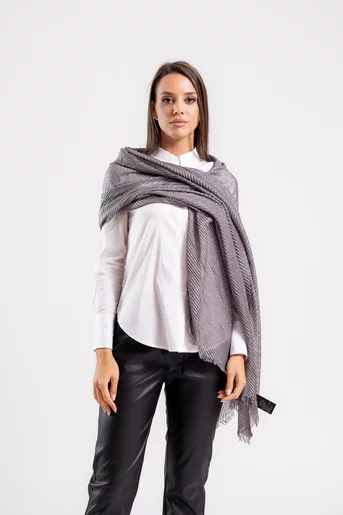 Eșarfă maxi plisată cu fir lucios argintie EKG0908