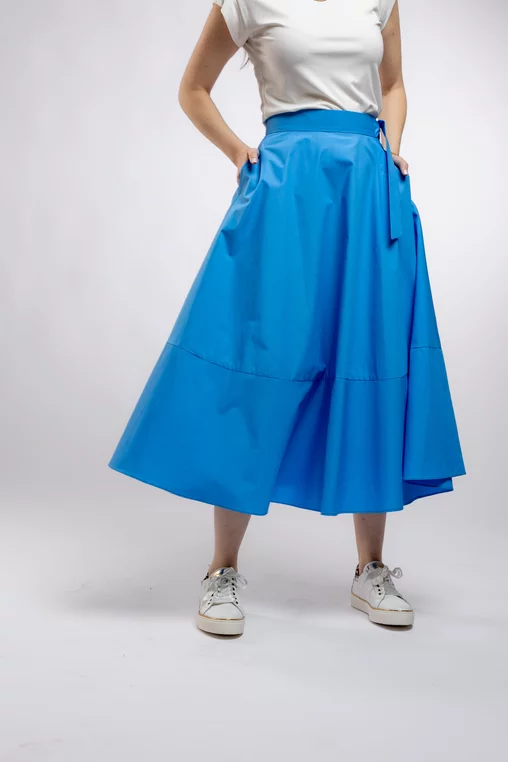 Fustă midi în cloș Caramel din poplin albastru F3406 picture - 2