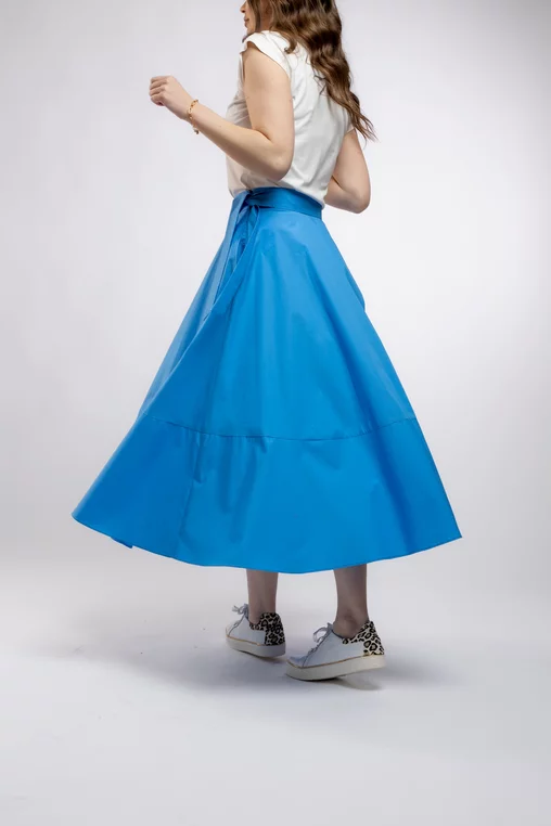Fustă midi în cloș Caramel din poplin albastru F3406 picture - 5
