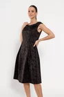 Rochie Caramel elegantă cu floare maro R8534 thumbnail picture - 