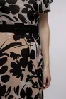 Rochie midi Caramel cu curea și imprimeu floral negru R8420 thumbnail picture - 