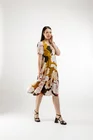 Rochie midi din vâscoză cu imprimeu floral mare R8439 thumbnail picture - 