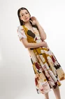 Rochie midi din vâscoză cu imprimeu floral mare R8439 thumbnail picture - 