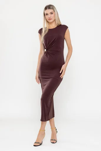 Rochie midi elegantă cu inel decorativ maro RLA0519