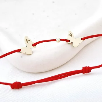 9K Arany Karkötő - Repülő Pillangók - Kezdőbetűvel és Arany golyócskával