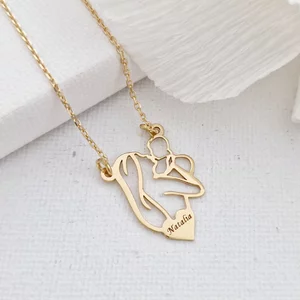 Anya Szívében Nyaklánc - Anya és Kisbabája Kezdőbetűvel - 18K Sárga Aranyozott 925 Sterling Ezüst - Körkapocs