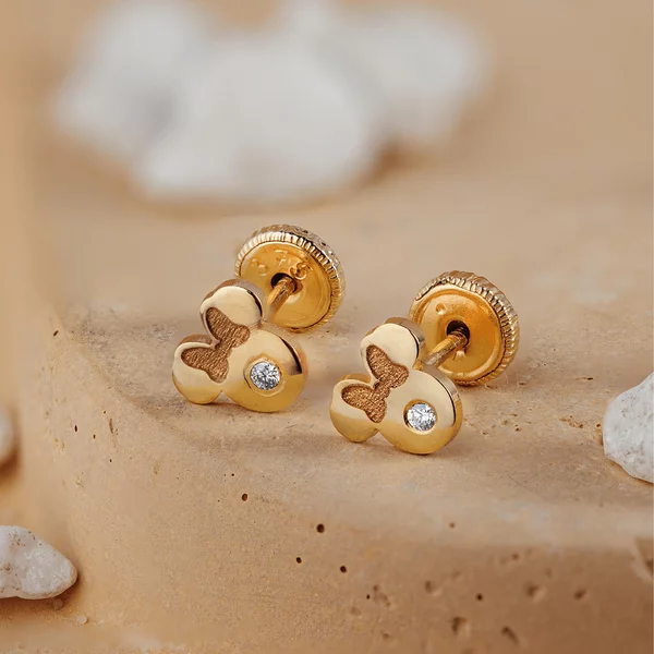 Baba fülbevalók természetes gyémánttal - Egérke fej masnival - 9K Sárga Arany - Csavaros zár