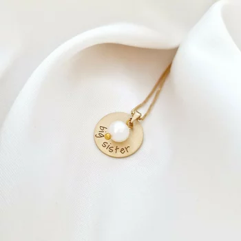 Big Sister Nyaklánc – 18K Sárga Aranyozott 925 Sterling Ezüst és Gyöngycsepp Charm