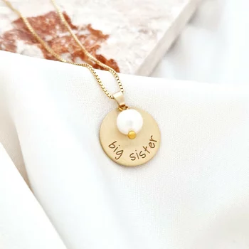 Big Sister Nyaklánc – 18K Sárga Aranyozott 925 Sterling Ezüst és Gyöngycsepp Charm