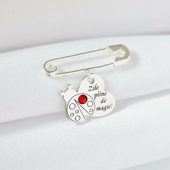 Biztostű Bross – Katicabogár Varázsa –  925 Sterling Ezüst - Swarovski kristállyal